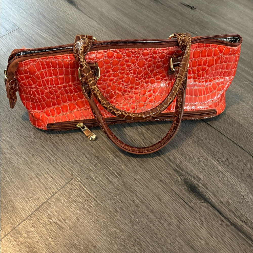 NWOT Coral and Brown Crocodile Embossed Women's Wine carrier - Picture 3 of 10